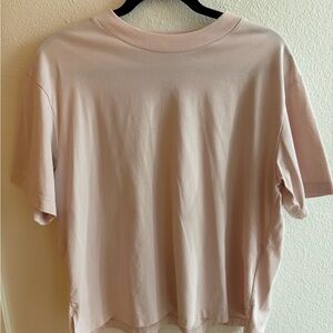 Uniqlo AIRism Light Pink Short Sleeve Tee